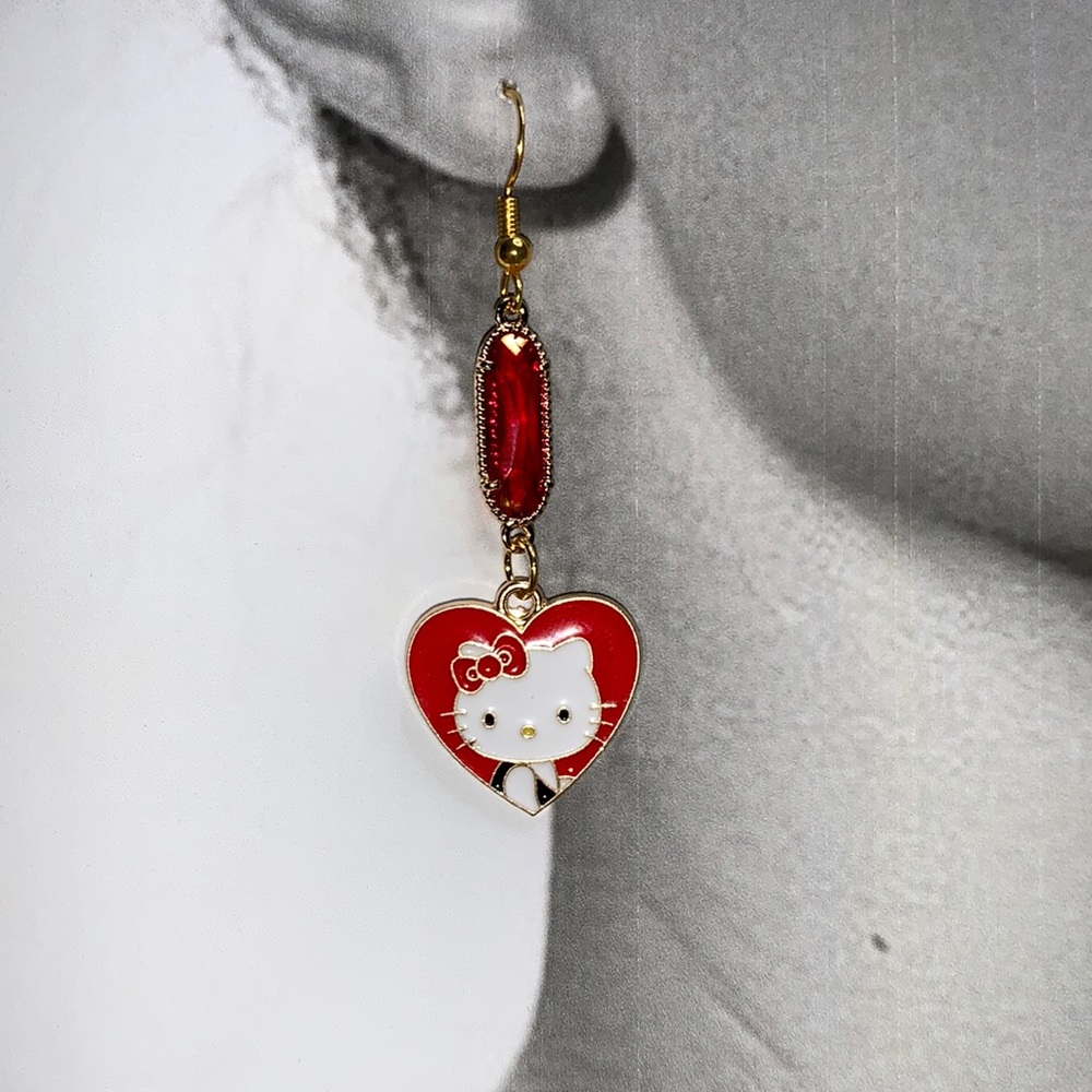 Red Drop Dangling Kitty Heart Pendant from Faceted Glass Charm Crystal Oval